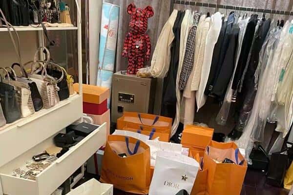 温州苍南县回收一线品牌衣服